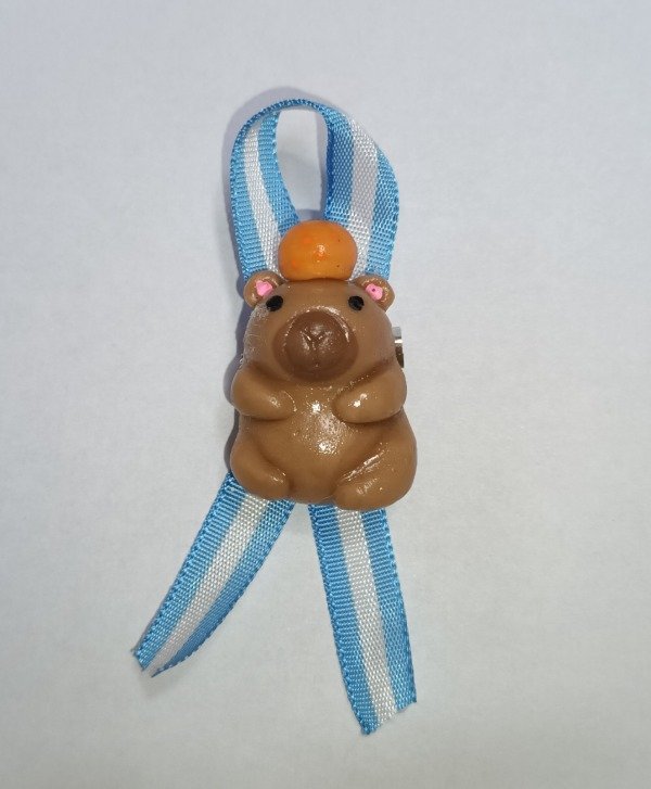 Producto - Escarapela CARPINCHO CAPIBARA NARANJA
