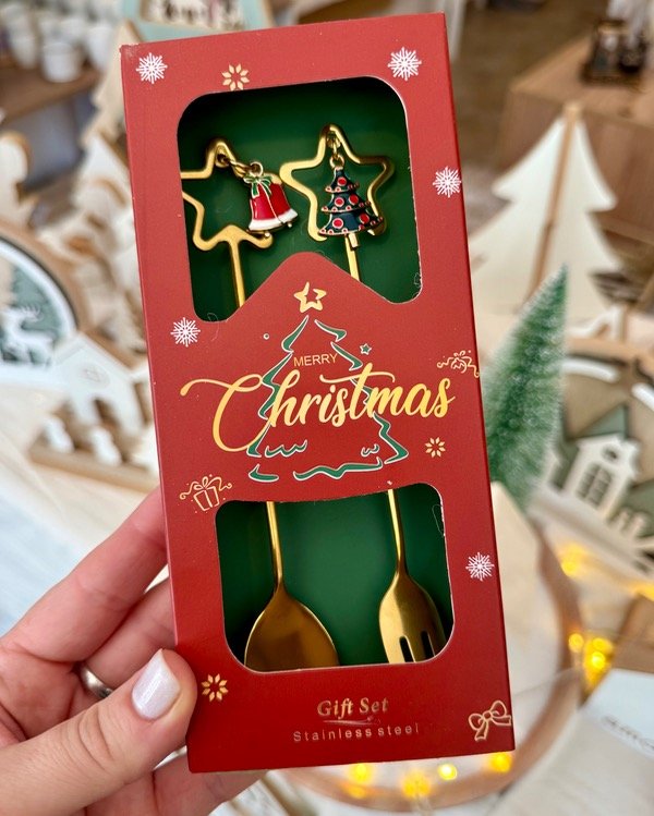 Producto - SET DE CUCHARA Y TENEDOR NAVIDEÑOS DORADO