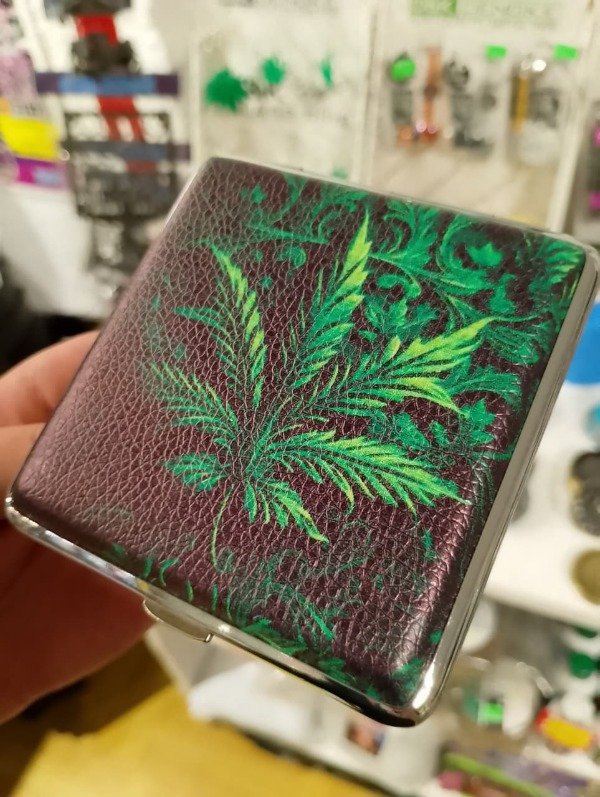 Producto - CIGARRERA METAL CON DISEÑO