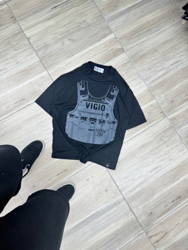 Producto - Remera oversize Chaleco