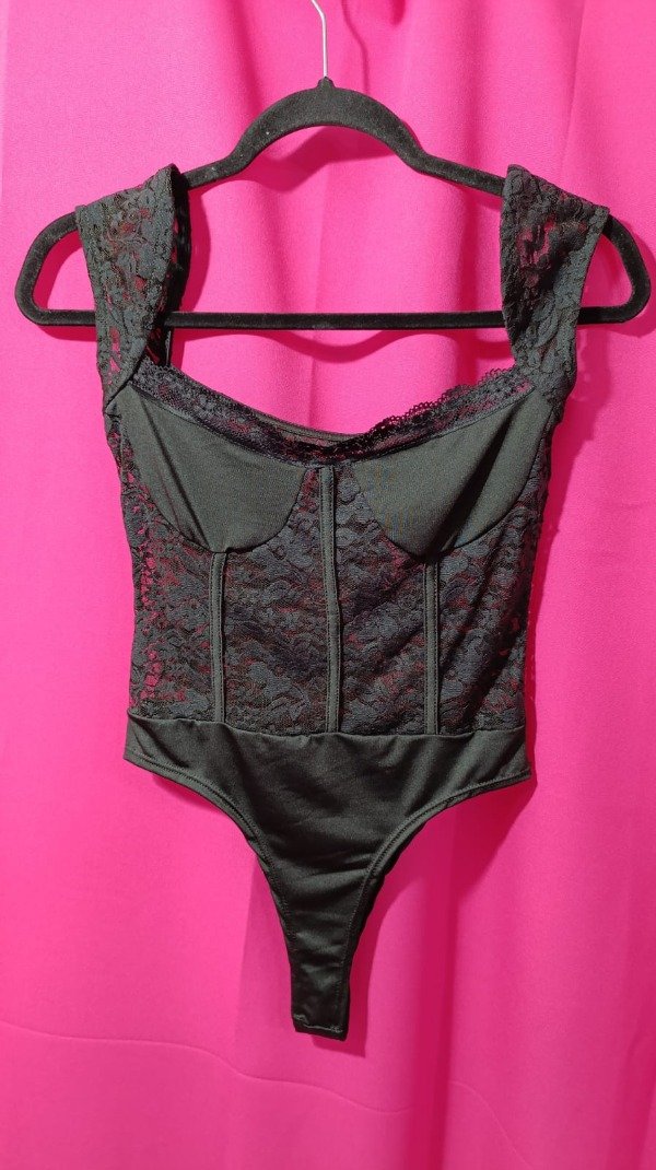 Producto - Body con transparencias