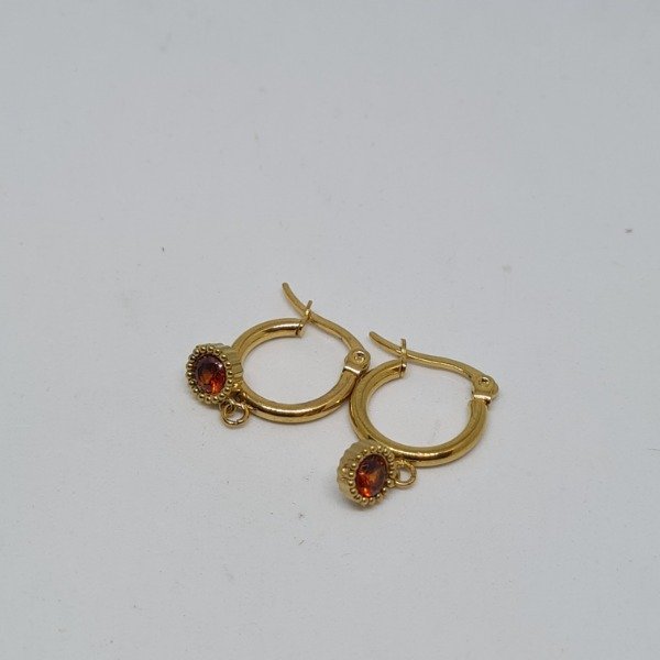 Producto - Argollas doradas cubic ambar