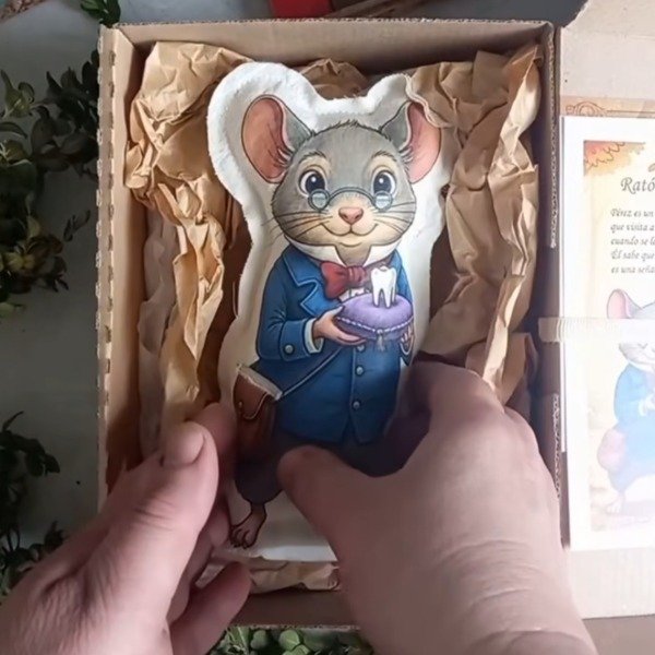 Producto - RATON PEREZ Box con MUÑECO, CERTIFICADO, TARJETON y STICKER