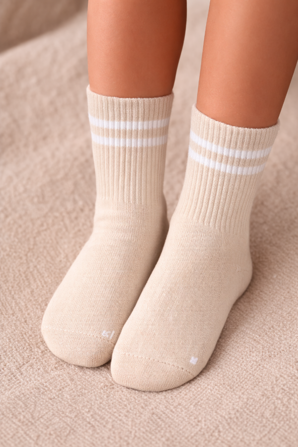 Producto - MEDIAS 3/4 INFANTIL BEIGE LINEAS BLANCAS