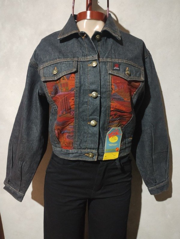 Producto - Campera de jean crop combinada. (NUEVO)