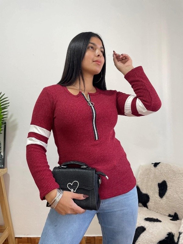 Producto - Linea Reina! SWEATER AL CUERPO