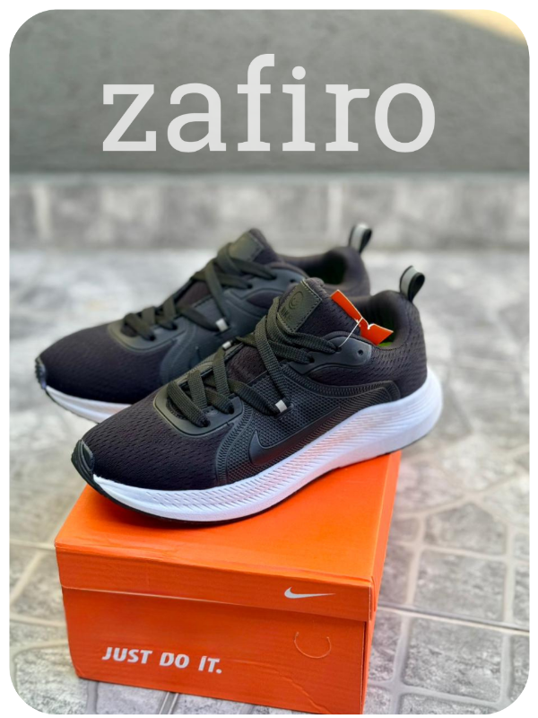 Producto - Nike Season Negro