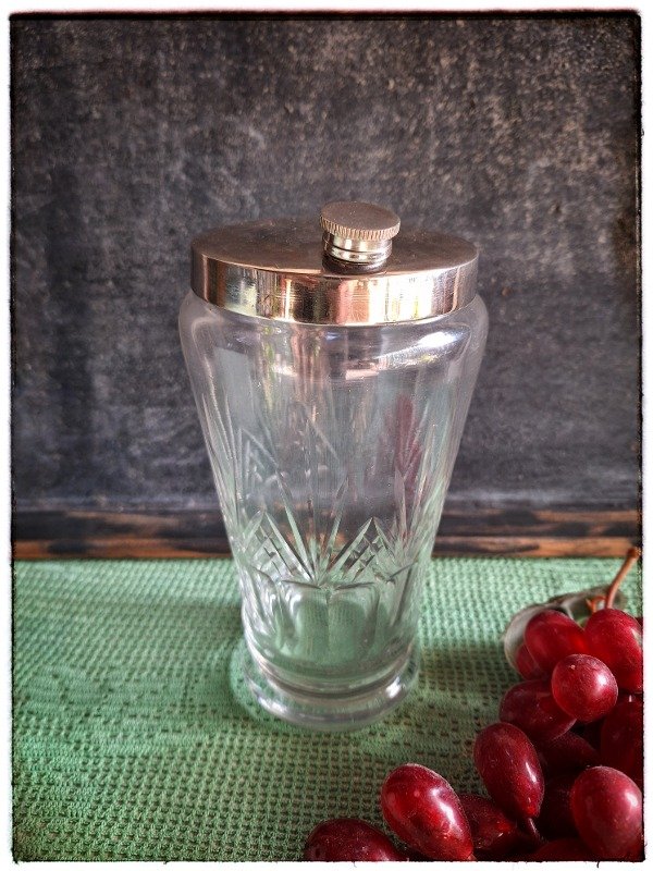 Producto - Coctelera de vidrio tallado