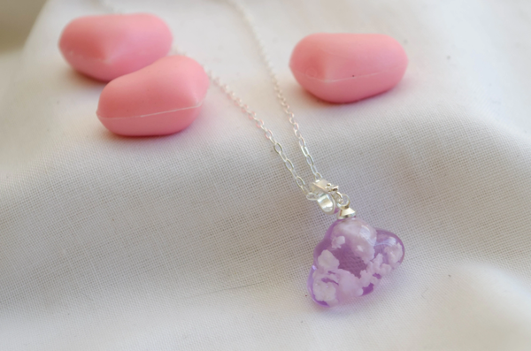 Producto - Dije nube lila