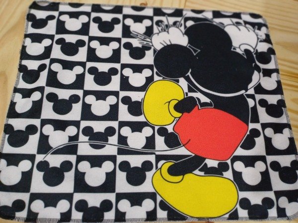 Producto - Individual  /CORTO Mickey short rojo