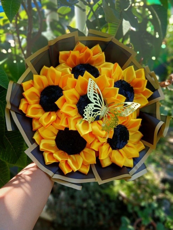 Producto - Ramo de 6 Girasoles Eternos