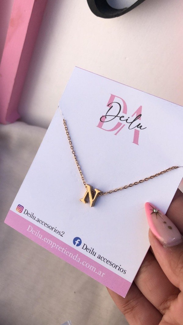 Producto - Collar inicial "N" rose gold