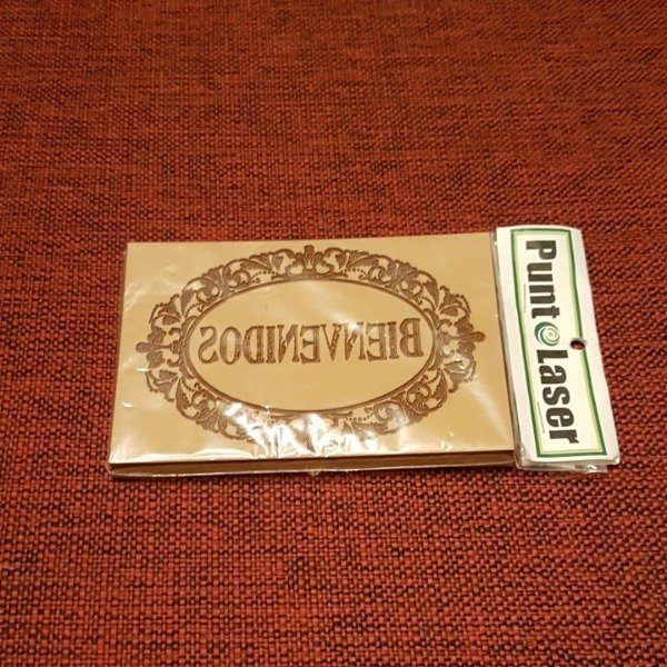 Producto - Bajo Relieve - 14 x 9,5 cm - Cod. 13024  Bienvenidos