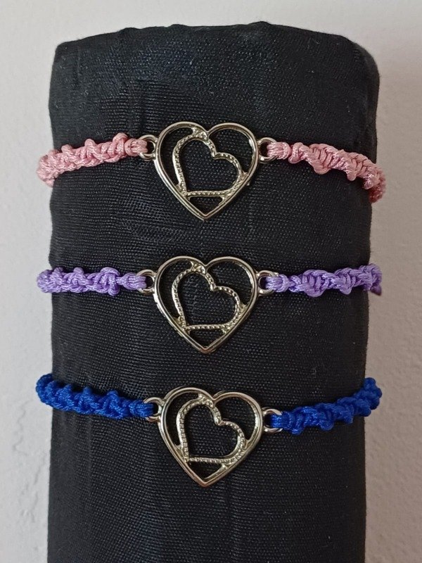 Producto - Pulsera tejida corazón doble