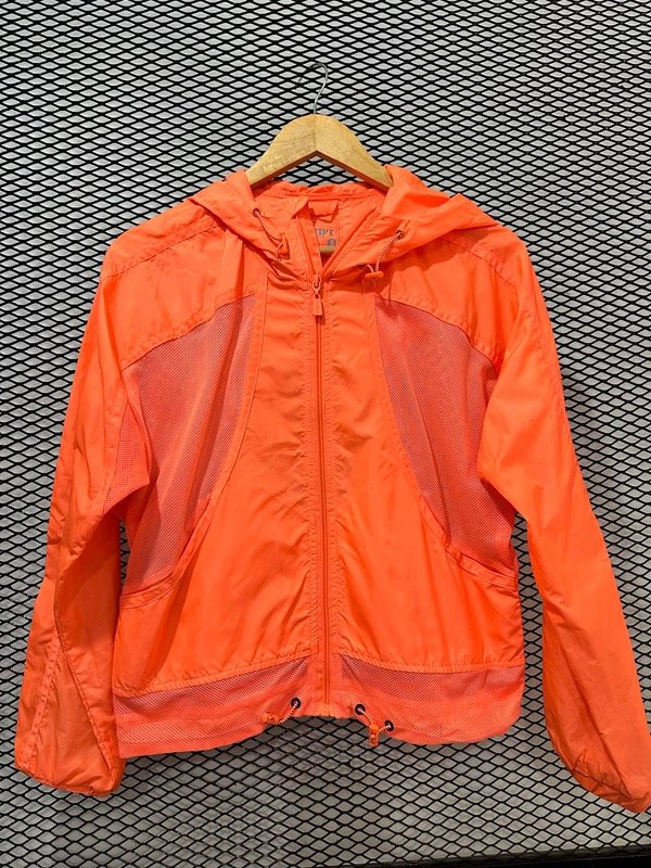 Producto - Campera rompeviento Sybilla S