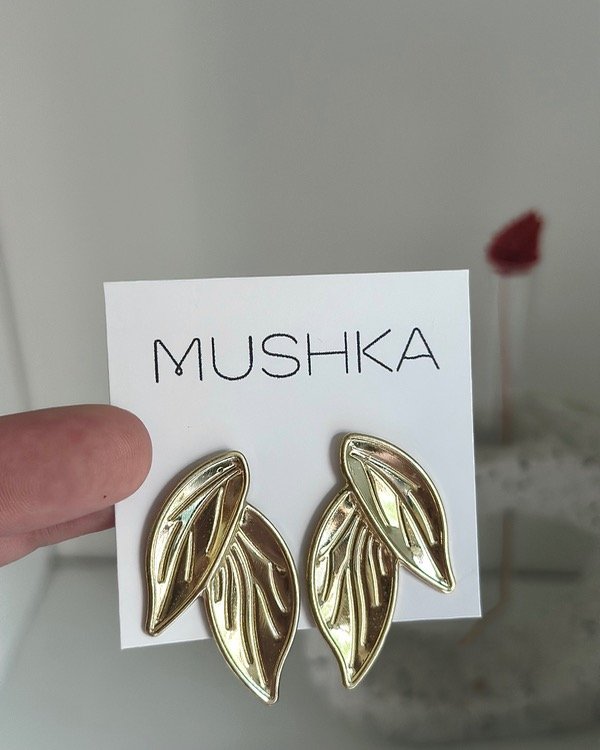 Producto - Aros con hojas doradas