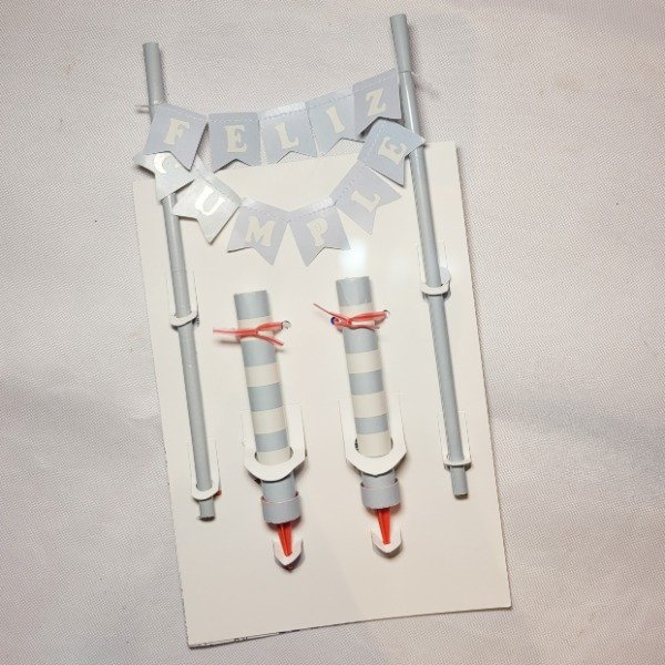 Producto - Set banderines FELIZ CUMPLE + bengalas celeste pastel y blanco