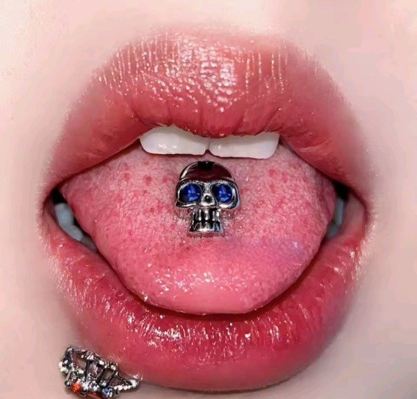 Producto - Pircing skull Servat