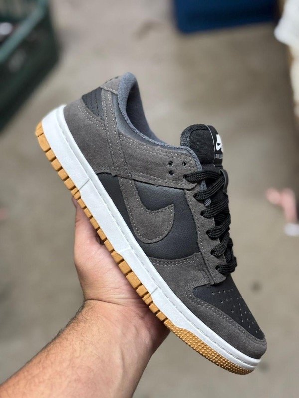Producto - Dunk Sb low gris/negro