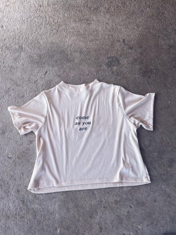 Producto - Remera Kurt02 / natural