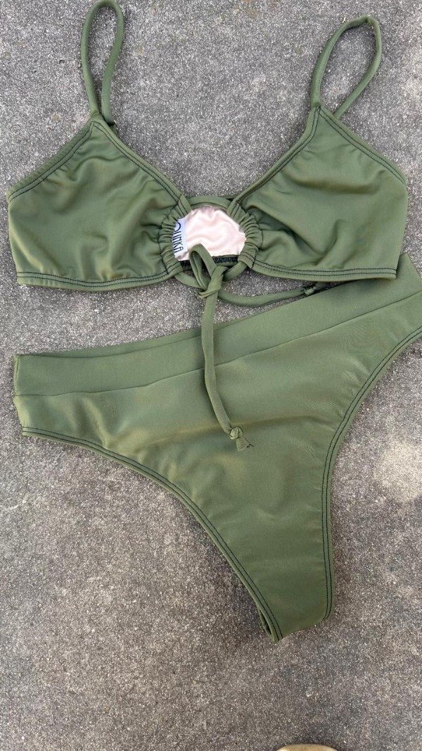 Producto - BIKINI IZZY VERDE TIRO MEDIO