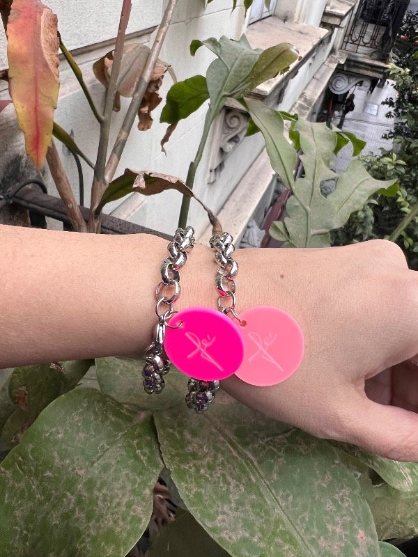 Producto - 2 pulseras rolo de acero con dije FE