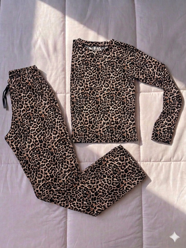 Producto - Pijama print largo