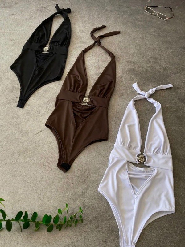 Producto - BODY CON ABERTURAS TRIANGULAR