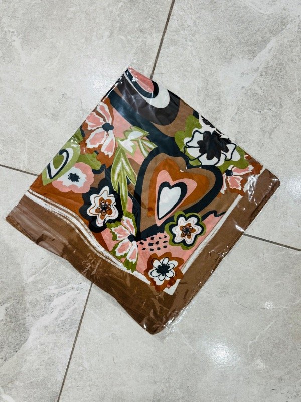 Producto - Pañuelo Floral Heart Day - 1