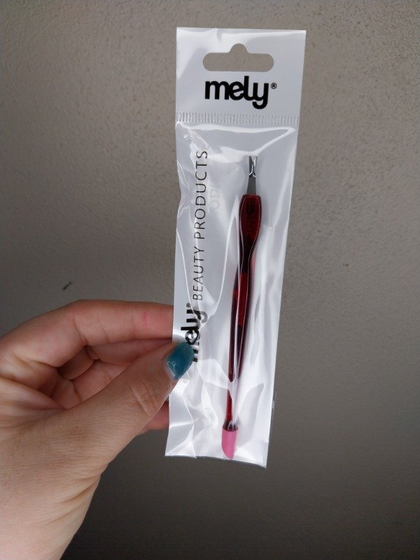 Producto - Cortacuticula y repujador Mely 8439