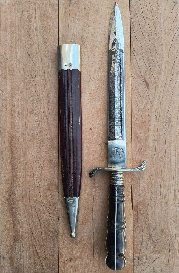 Producto - DAGA ANTIGUA 'W. R. KIRSCHBAUM' HOJA DE 21CM