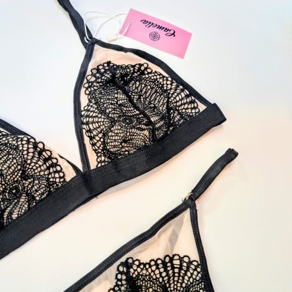 Producto - Conjunto tul y encaje Allondra