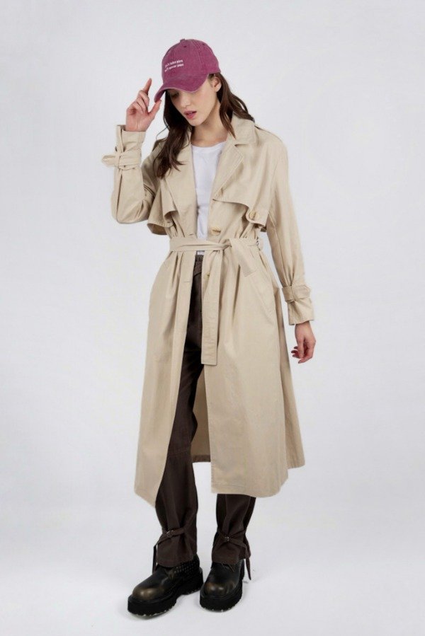 Producto - TRENCH CON BOTONES Y ESTAMPA