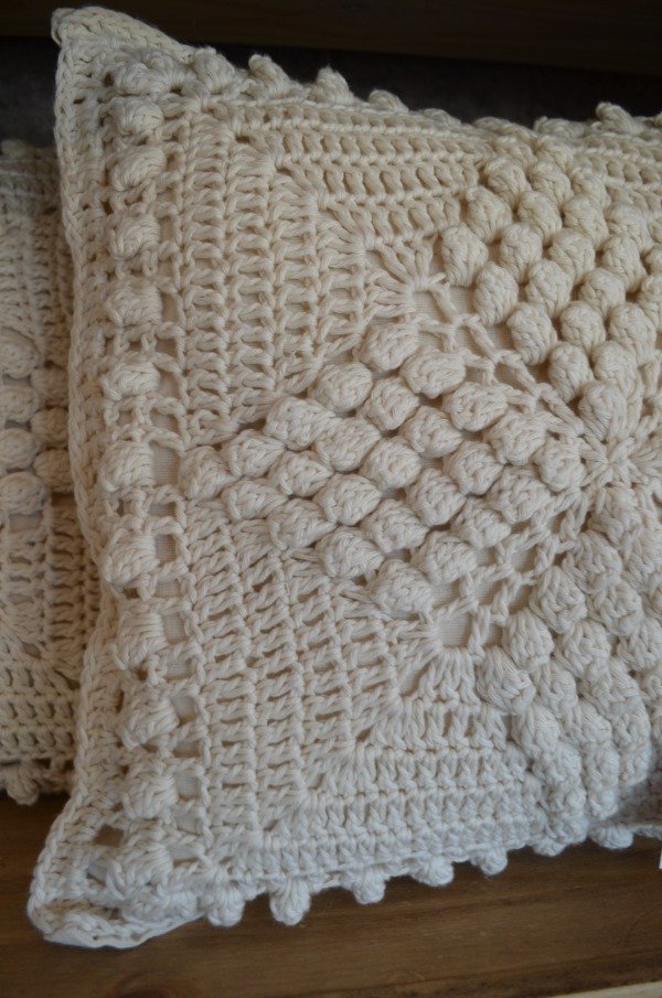 Producto - Almohadón Crochet Crudo