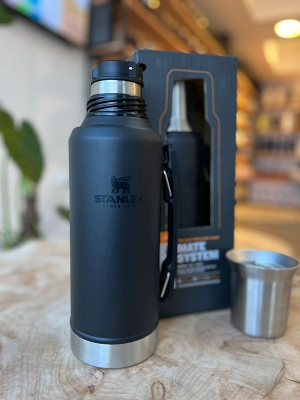 Producto - Termo Stanley 1.2lts negro Mate System