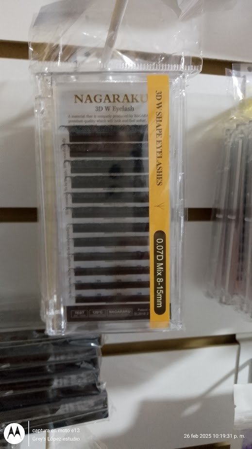 Producto - pestañas nagaraku 3D