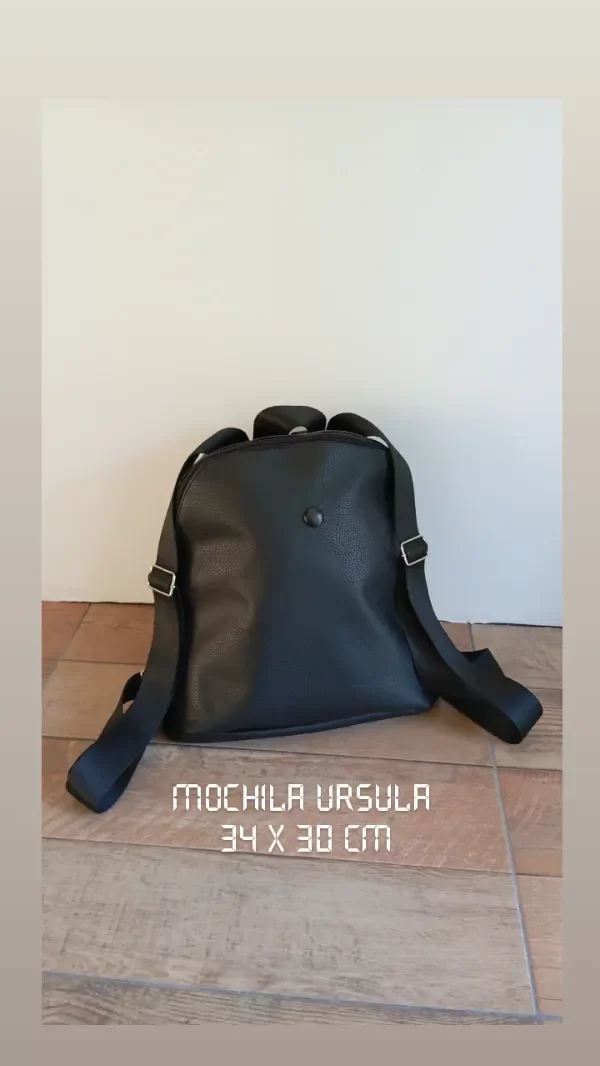 Producto - MOCHILA URSULA ECO CUERO NEGRA