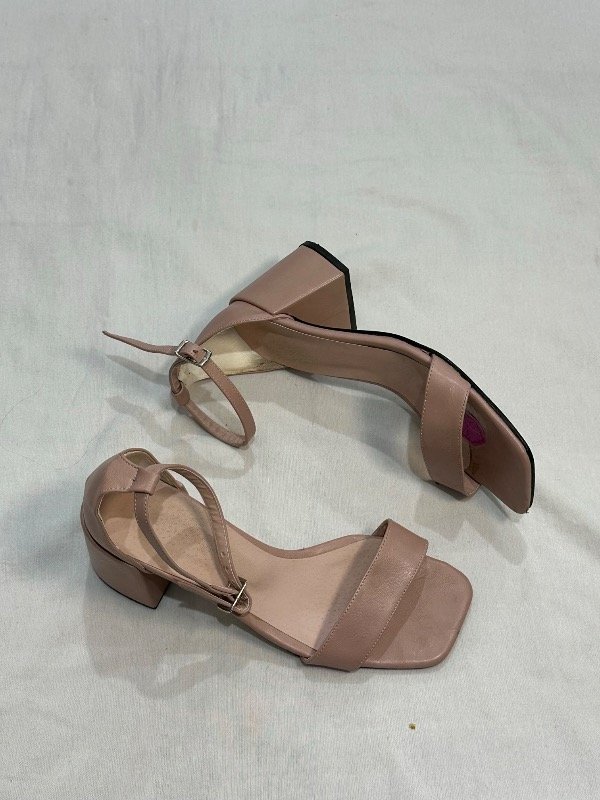 Producto - Sandalias nuevas T37 - 0