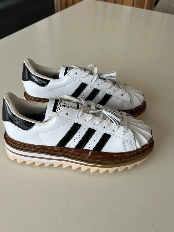 Producto - Adidas Super star ed limitada
