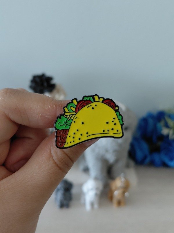 Producto - Pin metalizado - Taco #2296