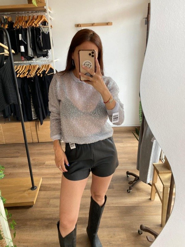 Producto - Sweater gris con brillos