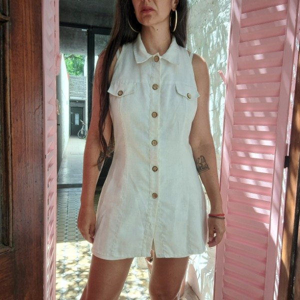 Producto - Vesti Pantone S