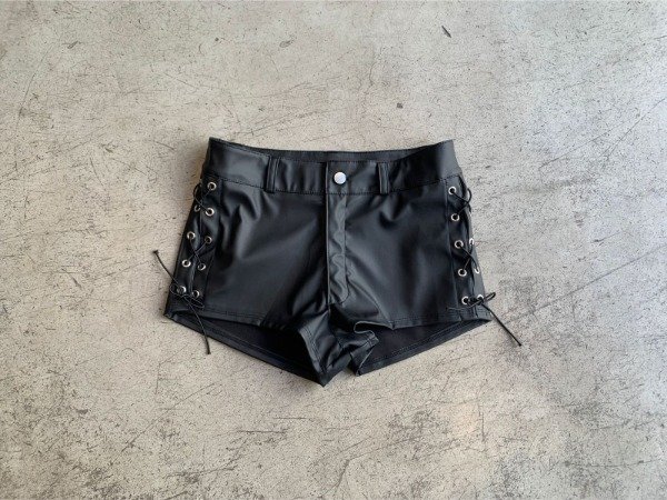 Producto - short cuerina tiro bajo RUTH