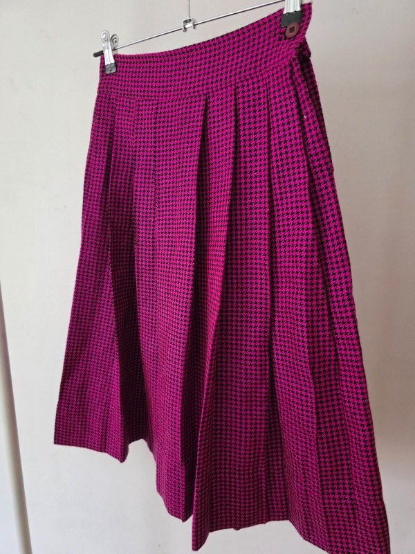 Falda fucsia acampanada — imagen 4