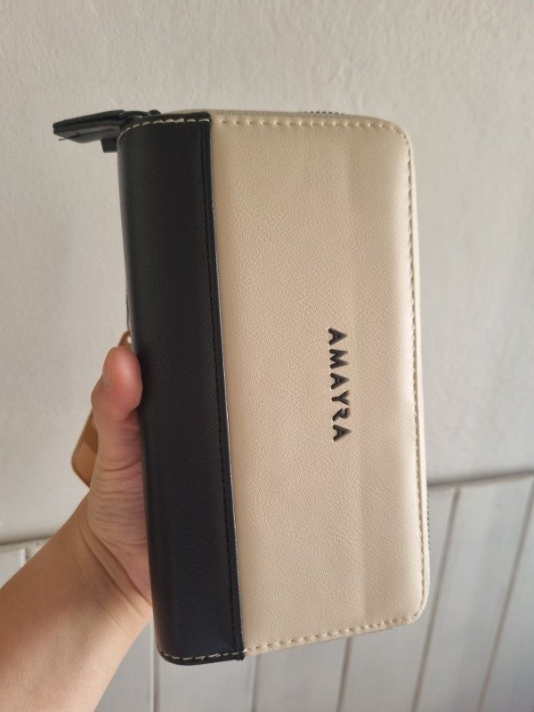 Producto - Billetera doble Amayra arena y negro combinada