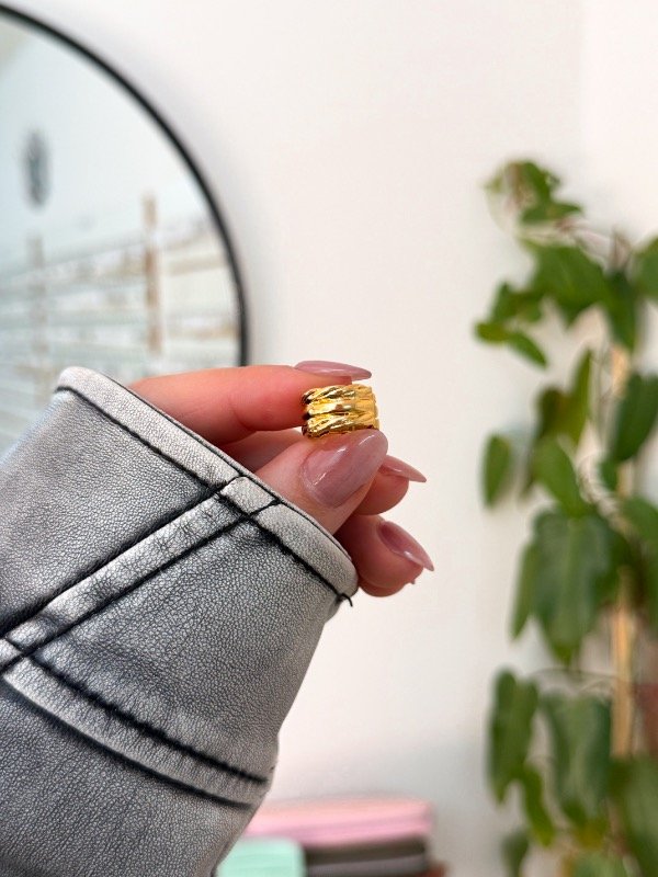 Producto - Ear cuff bañado en oro triple trenzado y liso - 0