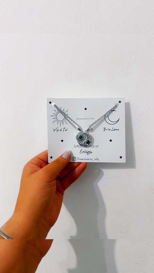 Producto - Collares sol y luna con proyector te amo en 100 idiomas e imán