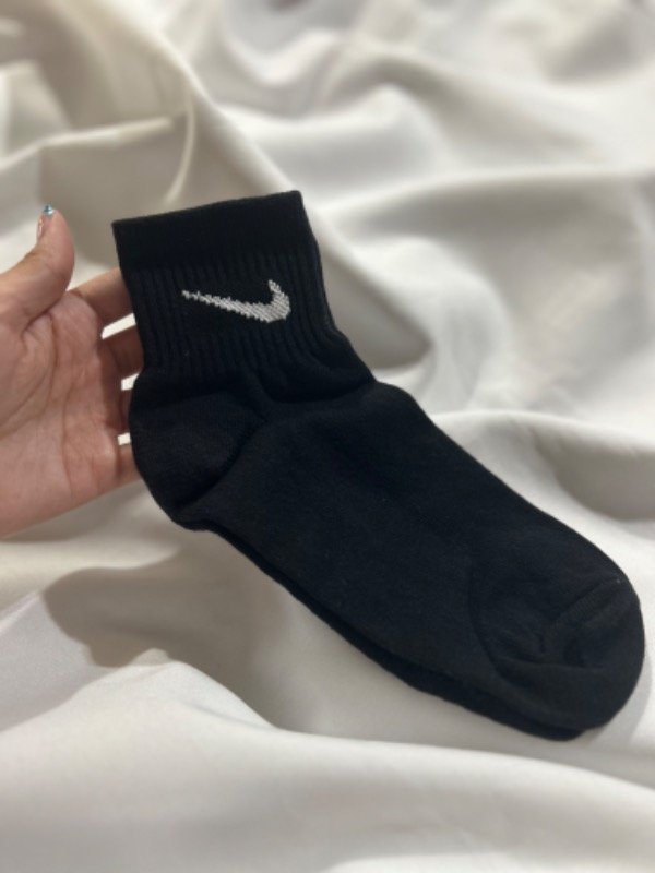 Producto - NIKE NEGRO SOQ ALTO