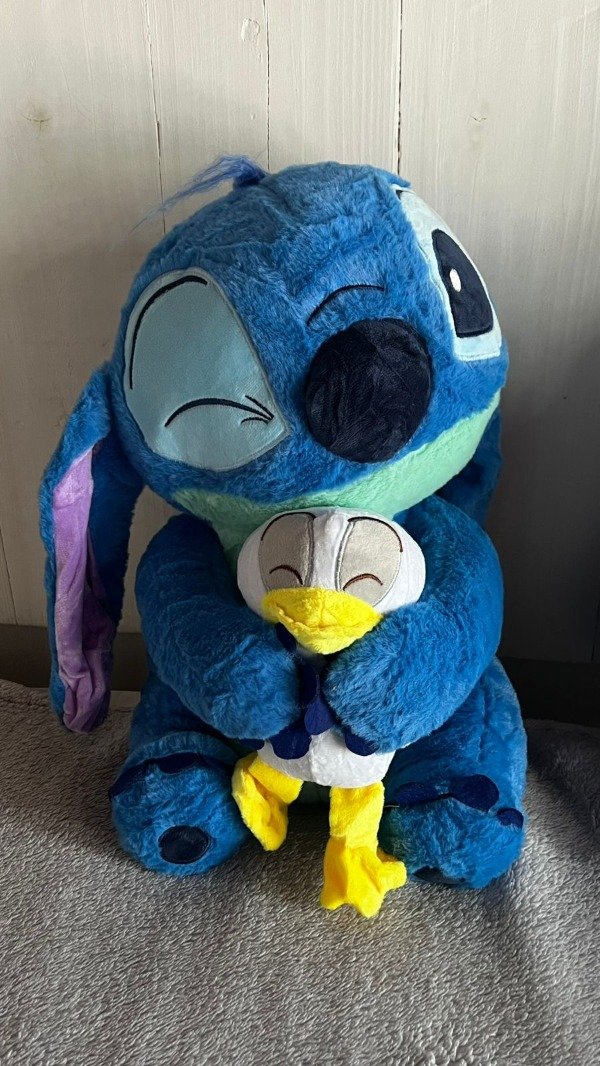 Producto - Peluche Stitch con manta