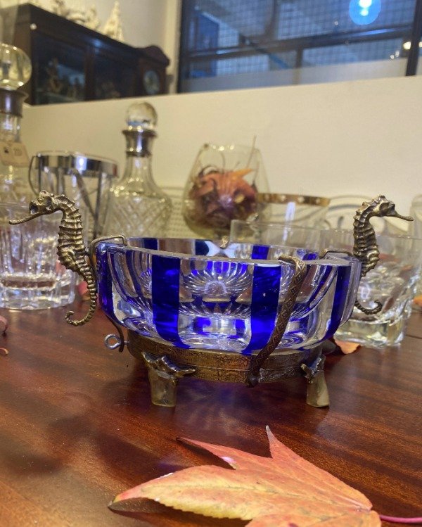 Producto - Cenicero De Cristal Azul Y Bronce Antiguo